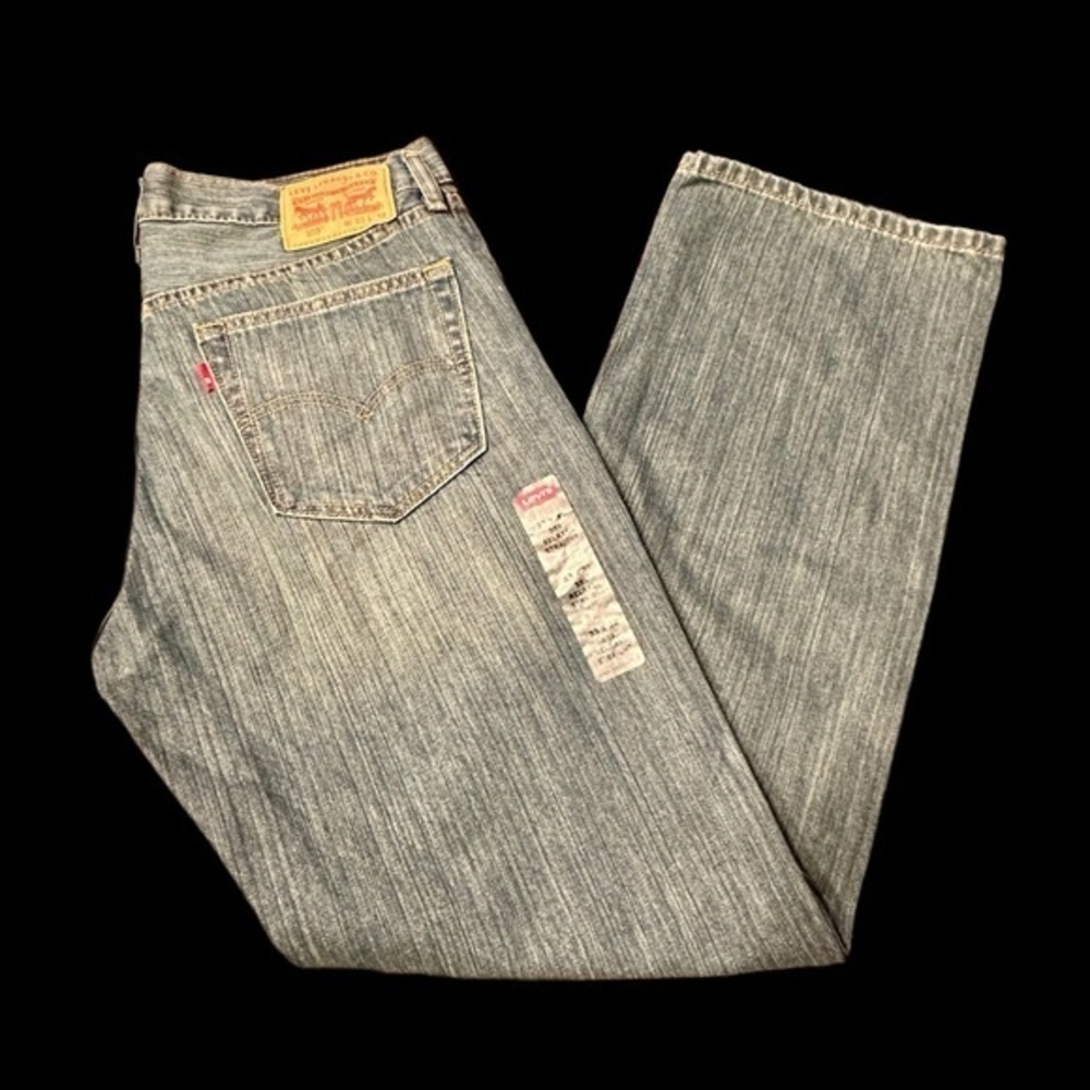 Men’s Levi's Light Blue Jeans - Size 33/32 - NWT